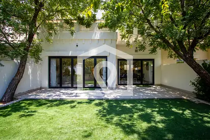 Modern Lakes Villa | 3BR+Maid | Near Marina & Palm
