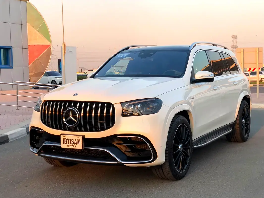 Mercedes-Benz GLS-Class 2023 — photo 1 of 11