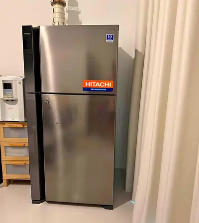 Hitachi 760 L refrigerator