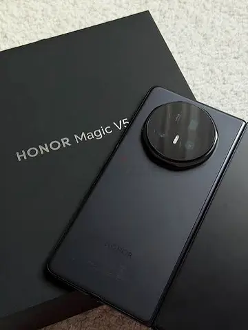 HONOR Magic V5 (foldable) - Black, good condition with box