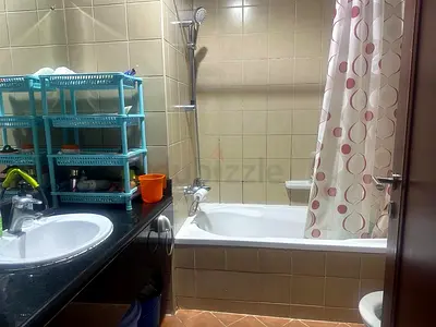 Bed Space for Pakistani  Indian Girls in Discovery Gardens Street # 02