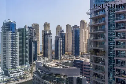 Studio on 17th floor | Vacant | Exclusive