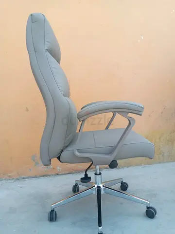 High Back Ergonomic Executive Office Chair in Grey Leather