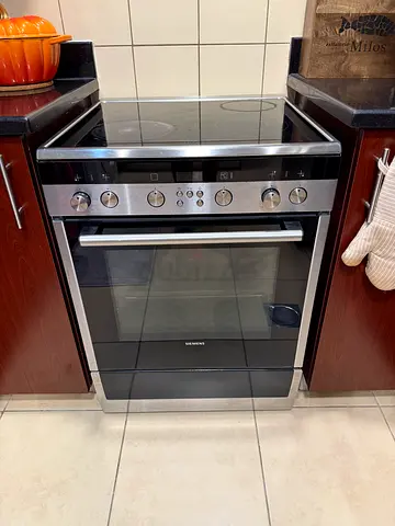 Siemens freestanding electric cooker 60x60 cm with ceramic hob - Very good condition