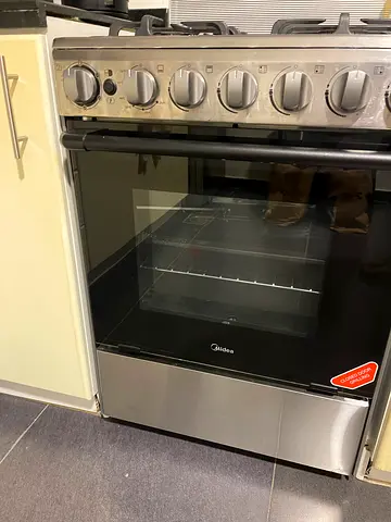 gas oven and cooker - Very good condition
