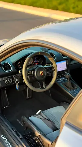 صورة مصغرة 4 لـ 2022 Porsche 718