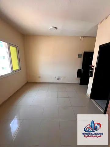 اجمل استديو في القليعه الشارقه مساحه كبيره تشيبطبات سوبر لوكس موقع استرتيجي مكتن مميز جدا 4 او 6 دفعات