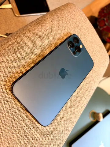 Iphone 12 pro 256gb 9.8/10 condition physical + E-sim.