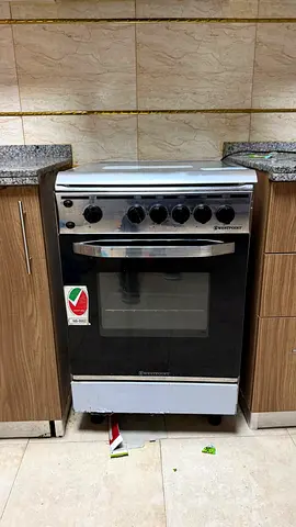 45cms Gas Cooker Built-in oven - used, working condition