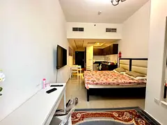 Modern Studio | Comfort Living | Hanover Square