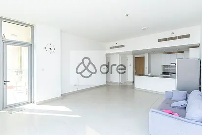 High Floor | Community View | 2 Parking | Tenanted