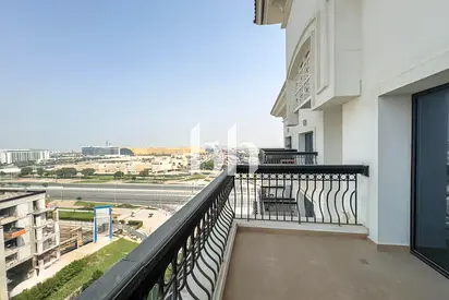 Spacious Layout | Landmark View | Mid Floor