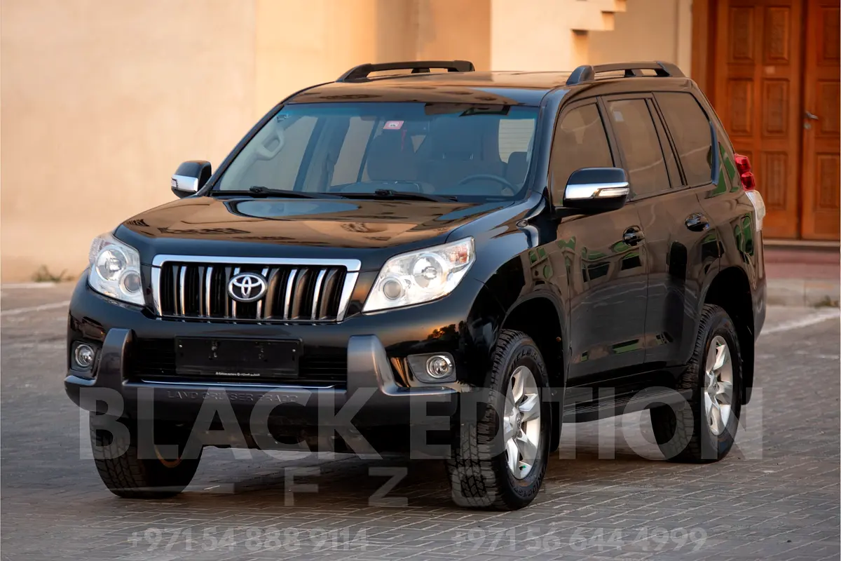 Toyota Prado 2013 — photo 1 of 20
