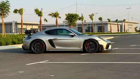 صورة مصغرة 14 لـ 2022 Porsche 718