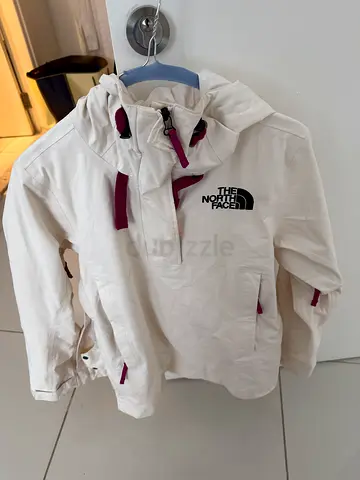 The North Face womens white waterproof snowboarding jacket, size S