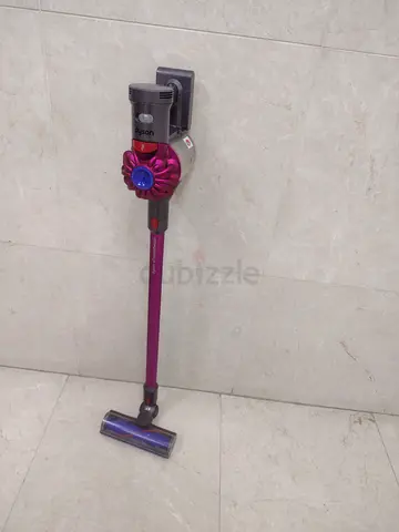 Dyson vacuum v7