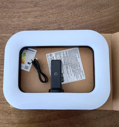 LED Ring Light with Phone Mount and USB Cable - Like New
