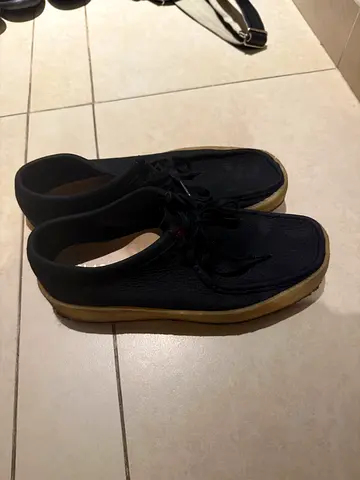 Clarks Black casual mens shoes with gum sole, size EU 44
