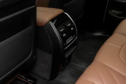 صورة مصغرة 19 لـ 2025 BMW X5