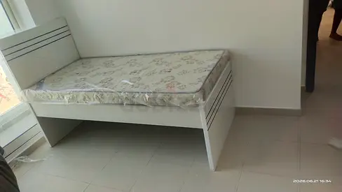 New Single white wooden bed frame For Sale