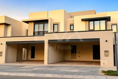 TRUE CORNER | ADJOINING PARK | VIEWINGS AVAILABLE