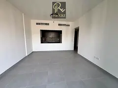 First Tenant || modern living location || Spacious