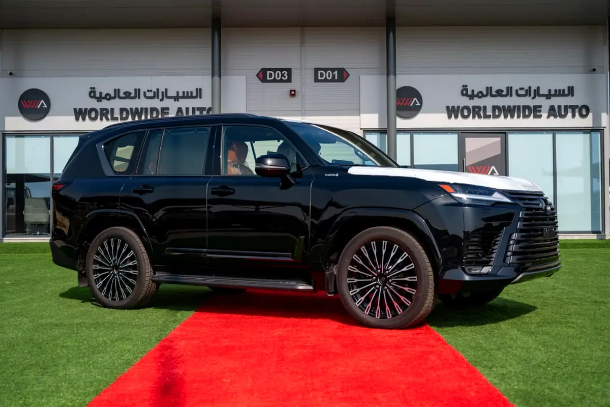 Lexus LX-Series 2026 — photo 1 of 13