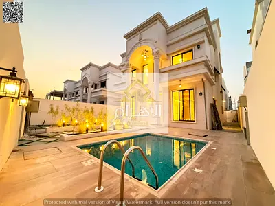 Classic two-story villa with a private pool and roof terrace. Large area. Price includes registration and ownership fees.