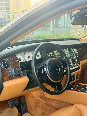 صورة 9 لـ 2015 ROLLS-ROYCE GHOST