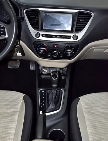 2020 Hyundai ACCENT — миниатюра 15