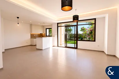 Spacious Townhouse | 3 Bed + Maid