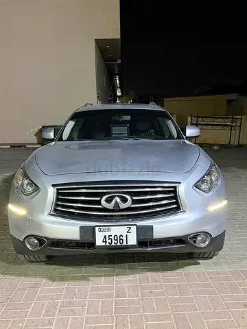Infiniti QX70 Sport Luxury Plus 2014 | GCC Specs | Low Mileage