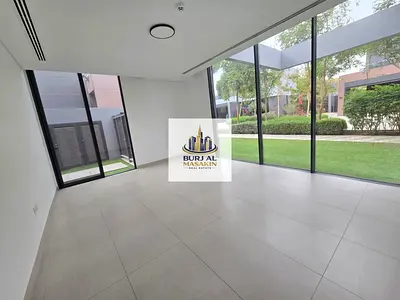Luxury 5bedroom villa with private pool and majlis || Available for rent