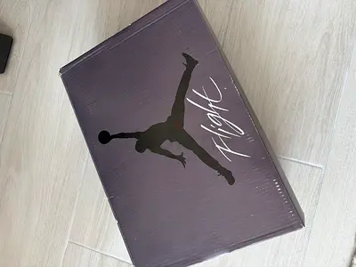 Nike Air Jordan shoe box with original packaging (Brand New - Replica)