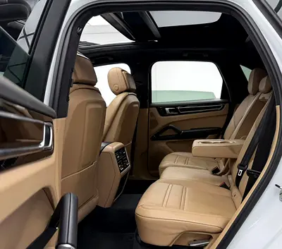 2018 Porsche CAYENNE — миниатюра 17