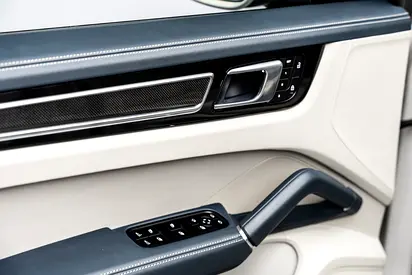 صورة مصغرة 8 لـ 2023 Porsche CAYENNE