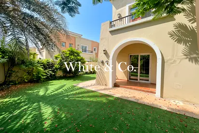 Vacant Now | Landscaped | Upgraded Kitchen