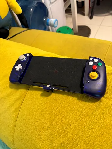 RetroFlag Nintendo Switch or OLED Gamepad in Nintendo GameCube Style