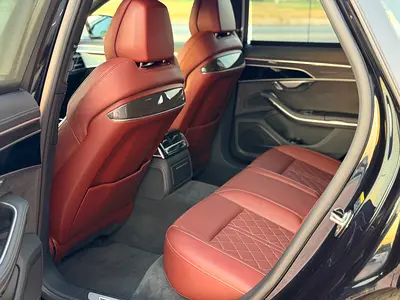 2024 AUDI A8 — миниатюра 16