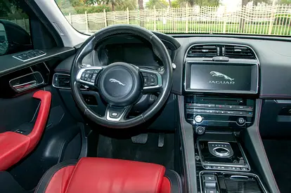 2018 Jaguar F-PACE — миниатюра 14
