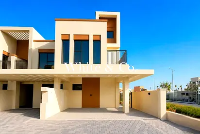 Corner End Unit | Closed Kitchen | Ready