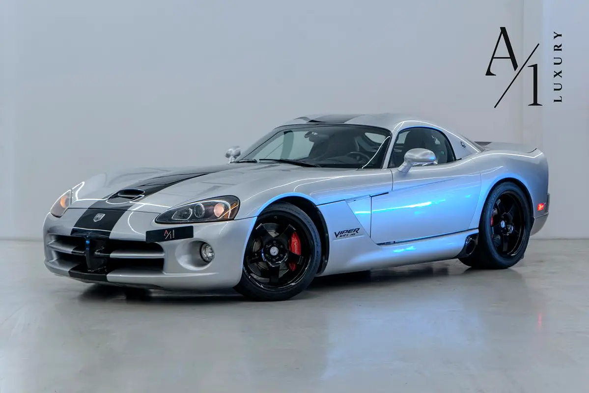 Dodge Viper 2009 — photo 1 of 13