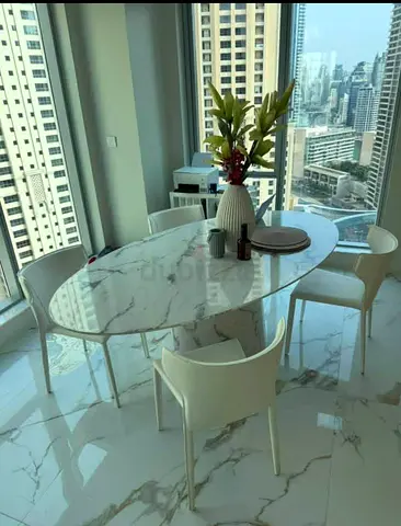 Selling luxury tha one dining table with 4 chairs top wooden