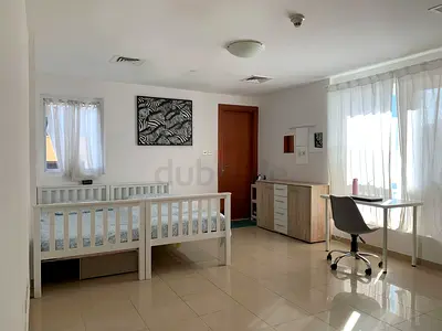 Spacious Master bedroom for monthly rent