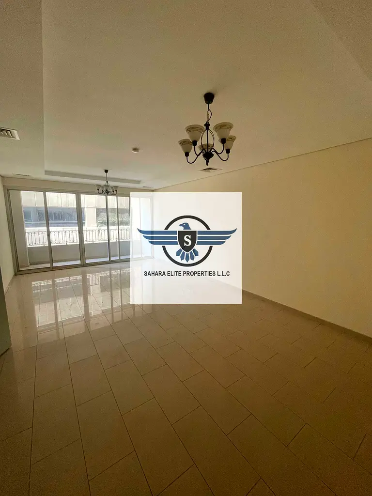 2bhk huge hall 2 bedroom 2 fullwashroom Sahara center chailer free one Maid Room