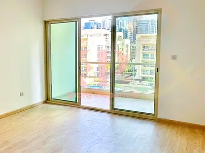 VACANT | CHILLER FREE | READY TO MOVE