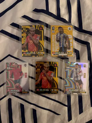 5 Fifa 2026 Trading Cards in Protective Sleeves