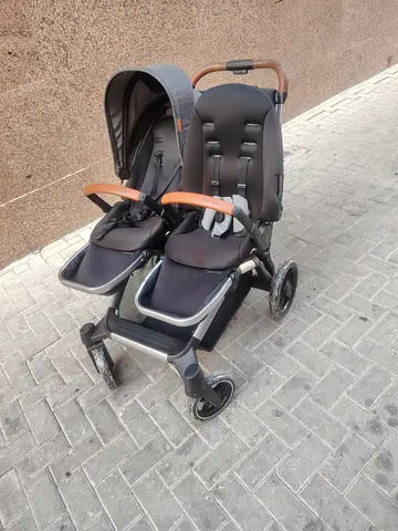 Contours element twin pram