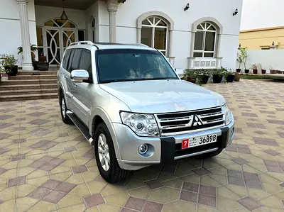 Mitsubishi Pajero GLS 2011 Silver / 3.5L - 6 Cylinder / Recently Done Major Service / GCC Spec