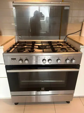 Electrolux 5-Burner Stainless Steel Gas Cooker with Oven